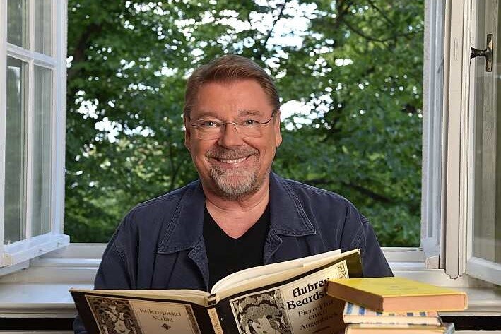 Inszenierte Comedy-Lesung Jürgen von der Lippe liest Sextextsextett